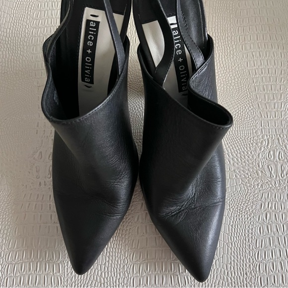 Alice and Olivia Pointy Toe Mules - Picture 4 of 8